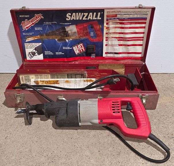 Milwaukee Heavy-Duty Sawzall Reciprocating Saw with Case Model 6509-21 ...