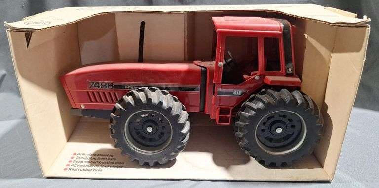 Ertl International Harvester 7488 2+2 Tractor - 1/16 Scale - Metzger ...