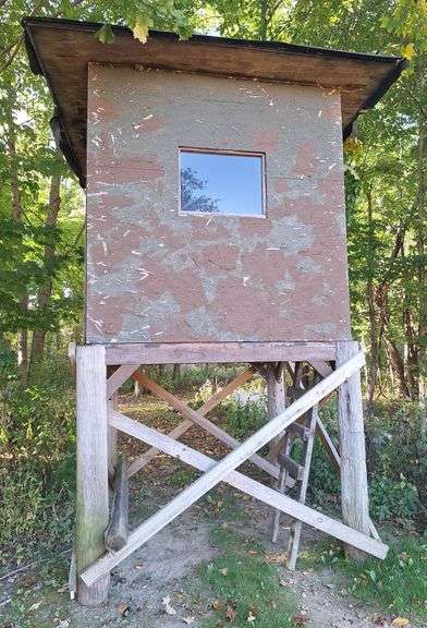 Primative Tree Fort Elevated Wood Deer Blind Tower 6x6x14 Ft - Metzger Property Services, LLC