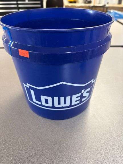 MISSING HANDLE – Lowe’s 2-Gallon Blue Plastic General Bucket - Metzger ...