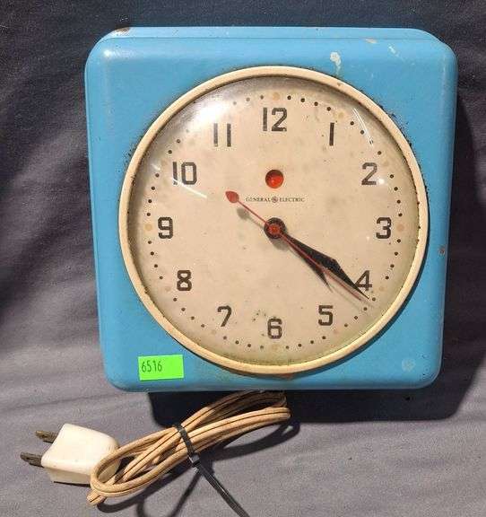 General Electric Model 2H02 Electric Kitchen Wall Clock in Blue 7″x7 ...