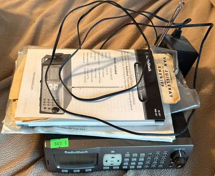 RadioShack PRO-197 Digital Trunking Desktop/Mobile Radio Scanner ...