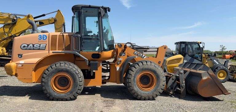 2017 Case 621F Loader, Tight Machine, Cab, RC, AC, 3 Yard Bucket, 60/60 Forks, NO Codes or Leaks, 5067 Hours, Serial Number NGF236050, PICK UP AT ALTERNATE LOCATION - MUNCIE, IN