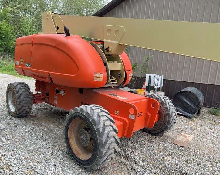 2006 JLG 800S Lift, Diesel, Nice Machine, Runs and Operates as it Should, 2,471 Hours - PICK UP AT ALTERNATE LOCATION WABASH, IN