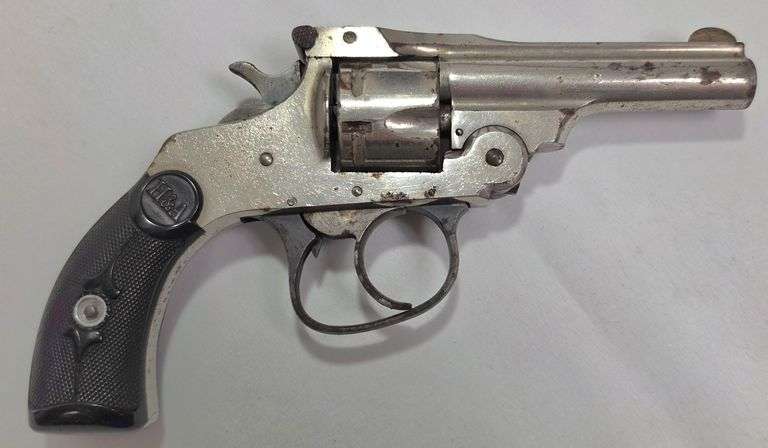 Hopkins & Allen Forehand Model 1901 .32 Cal 5-shot Revolver with Metal Case - Serial #3576