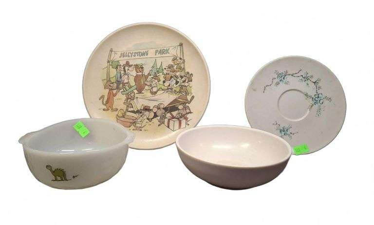 4 Melmac and Fireking Bowls & Plates inc. Jellystone Park - 5"-8"