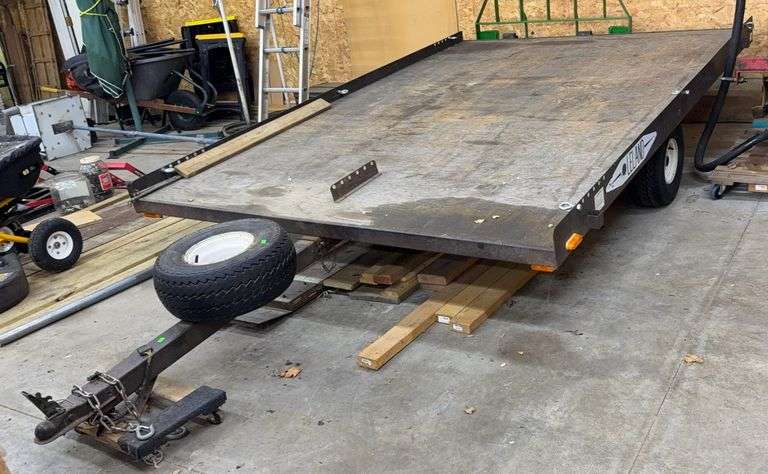 1978 Leland Engineering Flatbed Trailer w/Spare Tire; 7'x10', has title, VIN 100780660 - A $25 TITLE FEE WILL BE ADDED TO THE WINNING INVOICE
