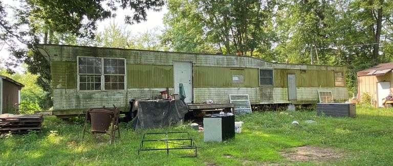 Mobile Home for Scrap or Salvage - No Title -Buyer to Remove within 15 days of auction ending