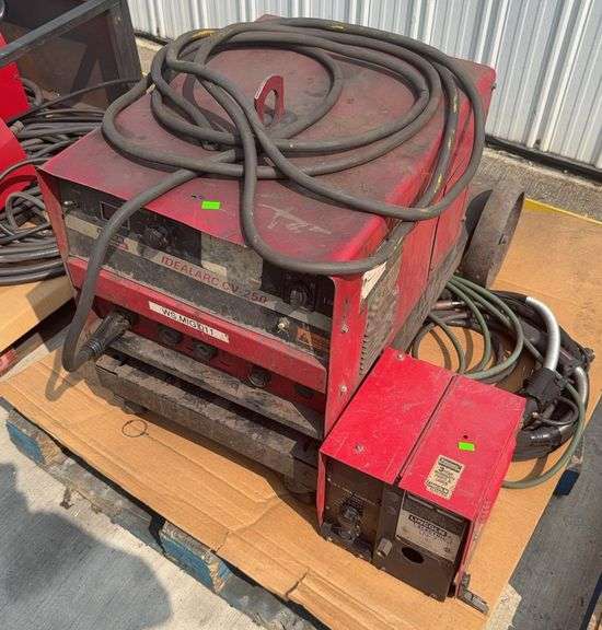 Lincoln Welder, CV 250, LN 7, Operated when Last Used - PICK UP IN MARION, IN