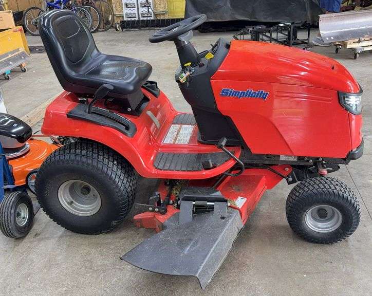 Non-running Simplicity Regent Lawn Tractor 48" Deck; 162.9 hrs.