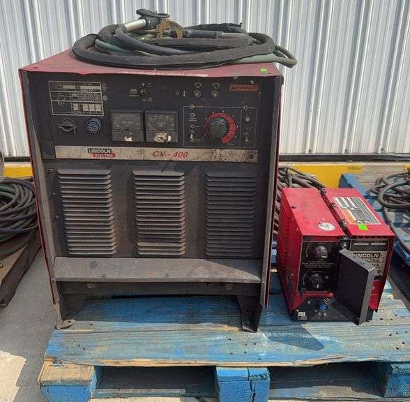 Lincoln Welder, CV 400, LN 9, Operated when Last Used - PICK UP IN MARION, IN