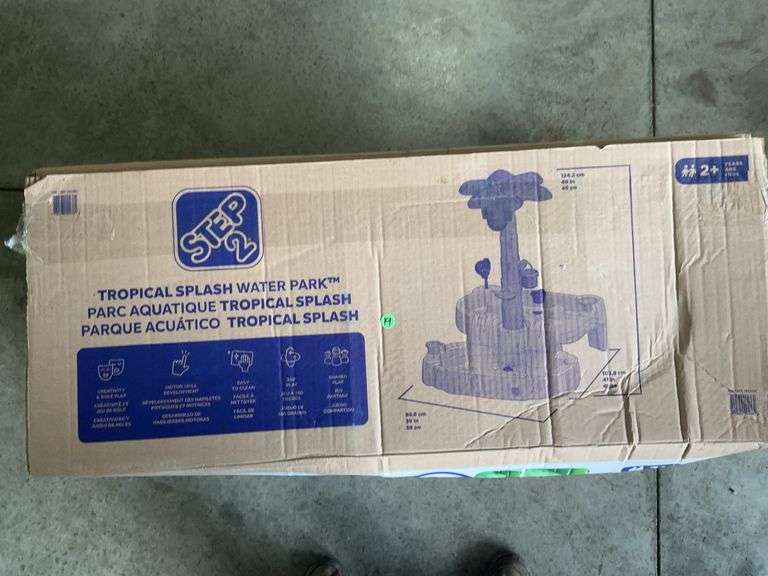 Step 2 Tropical Splash Water Park