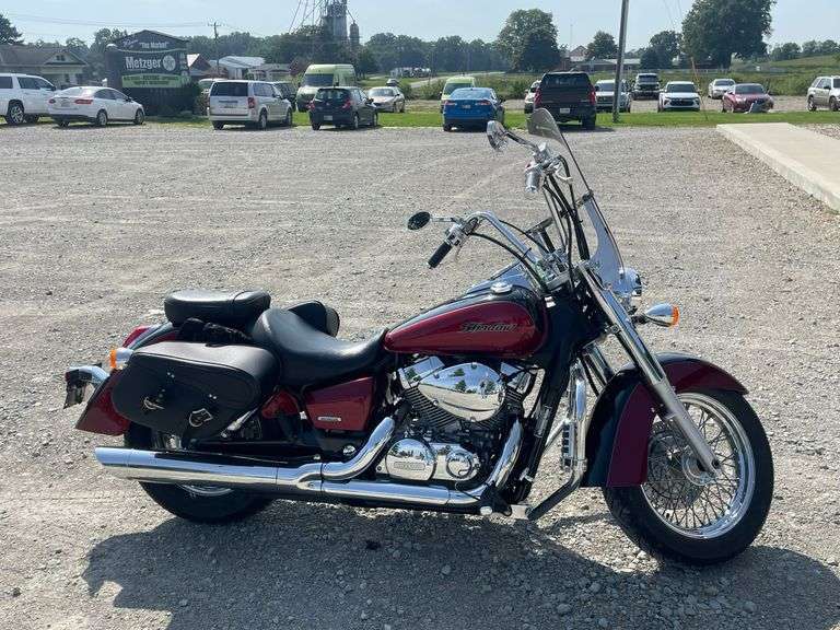 2005 Honda Shadow Motorcycle, 19,230 Miles, Runs and Drives Great, New Tires, Tune Up, Windshield and Saddlebags, Driven Almost Daily, Has Title, VIN: JH2RC50385M106144 - THIS MOTORCYCLE WILL HAVE A $25 TITLE FEE ADDED TO THE WINNING INVOICE