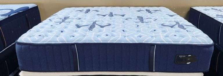 Name brand king size 14" pillow top firm mattress floor model display or warehouse scuffed
