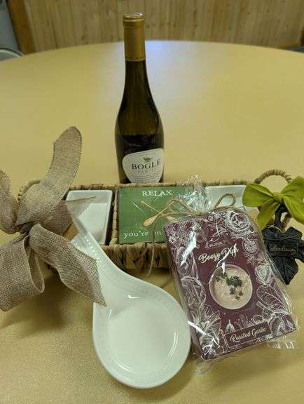 Wine and Cheese Tray Basket with Dip Mixes