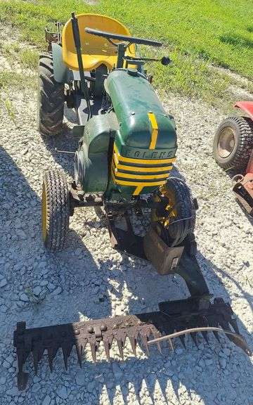 **1958 Bolens Garden Tractor, Runs, Needs New Tires, Leaks some Fluid, Used Last Week