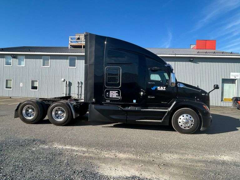 2022 Kenworth T680 T/A Sleeper Tractor