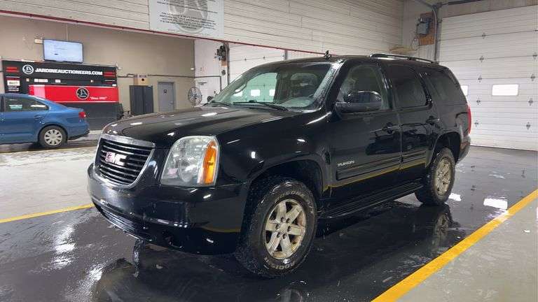 2013 GMC Yukon LS 4x4