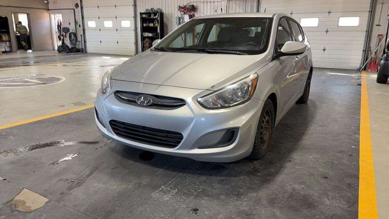 2016 Hyundai ACCENT SE 4dr Hatchback 6M