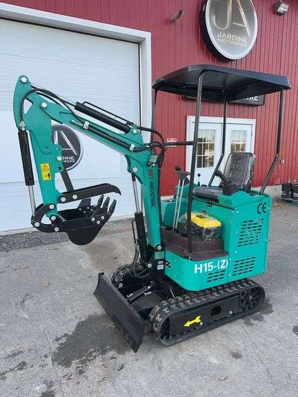 2025 AGT H15Z Mini Excavator