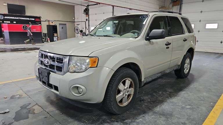 2009 Ford Escape XLT 4dr SUV 5M