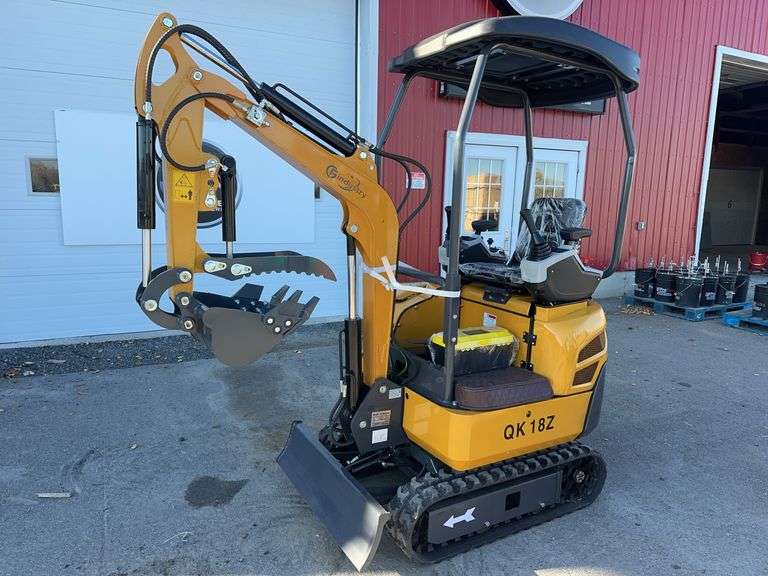2025 AGT QK18Z Mini Excavator