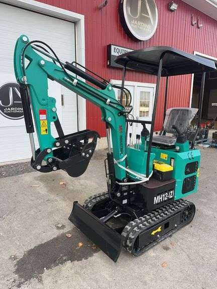 2025 AGT MH12Z Mini Excavator