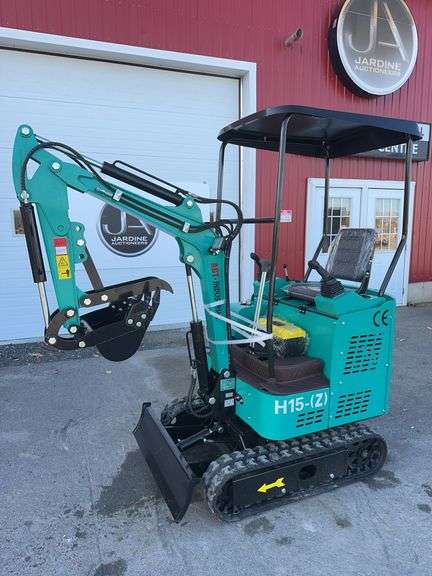 2025 AGT H15Z Mini Excavator