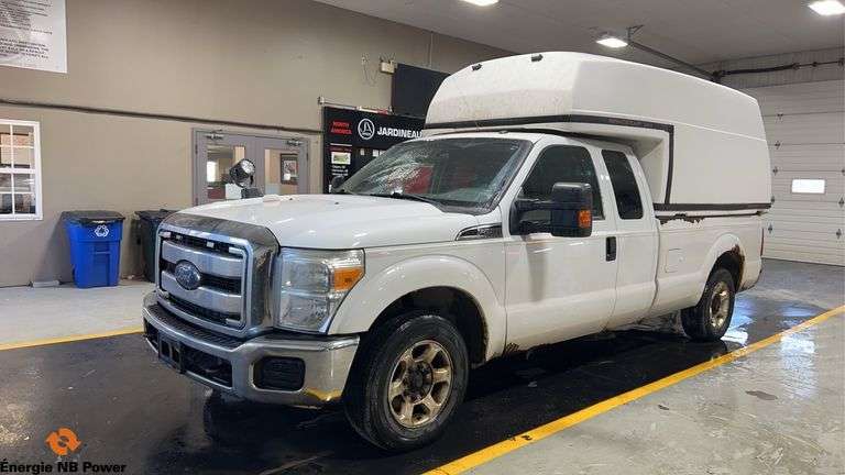 2014 Ford F-250 Super Duty 4x2 XLT 4dr SuperCab 8.9ft. SB Pickup