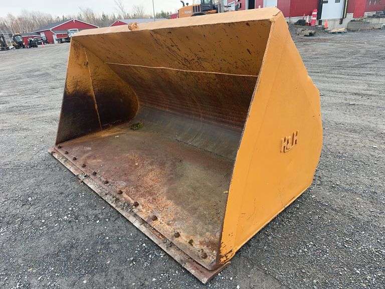 H&H Loader Bucket 118”