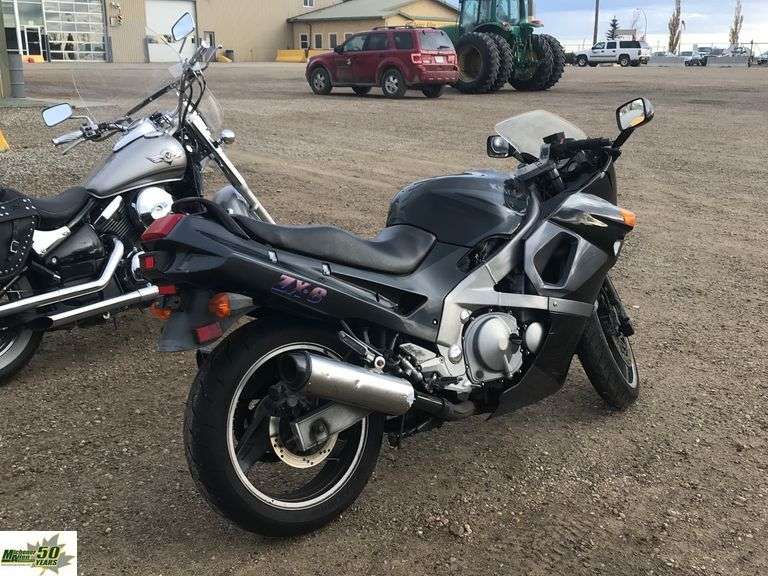 1992 Kawasaki ZX-6 Base - Michener Allen Auctioneering Ltd