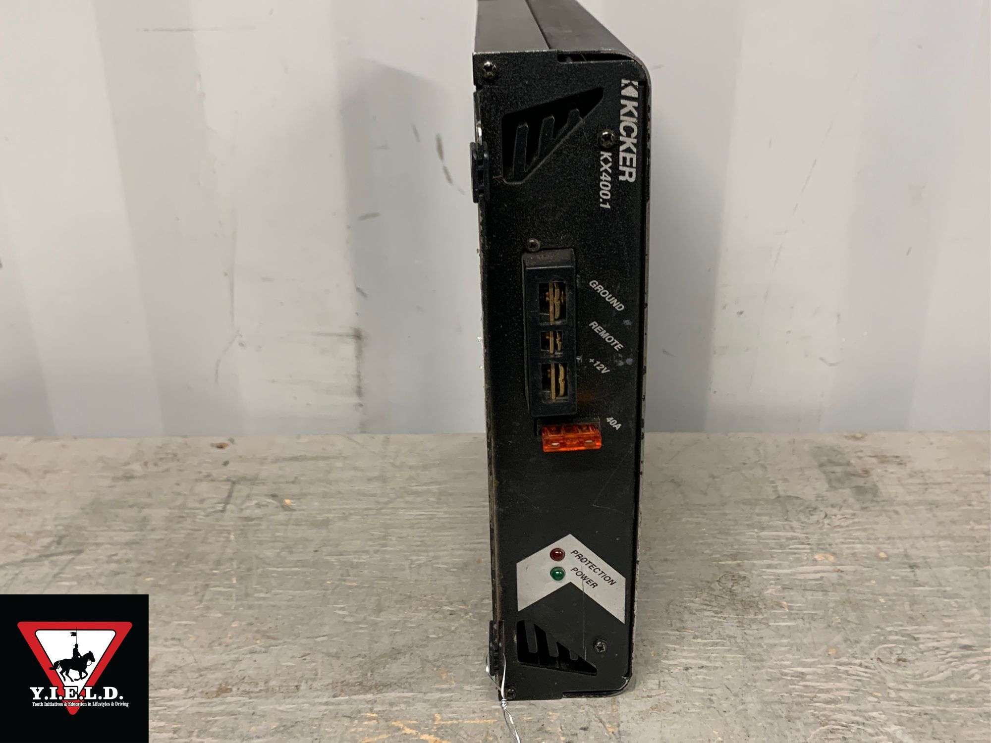 Kicker KX400.1 Amp - Qty 1 - Michener Allen Auctioneering Ltd