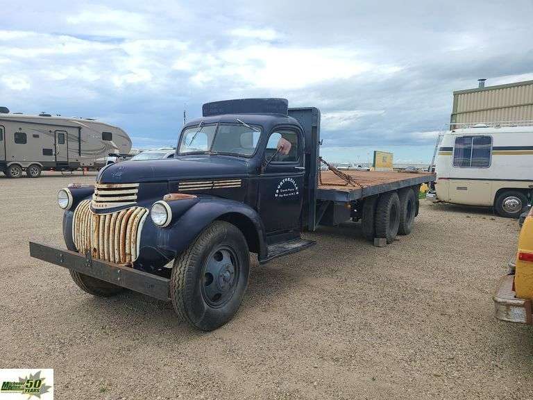 Non-Operable 1943 Chevy 1 1/2 Ton