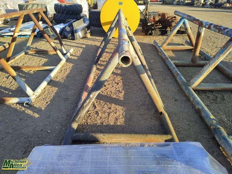 Pipe Stand Qty 1 Michener Allen Auctioneering Ltd