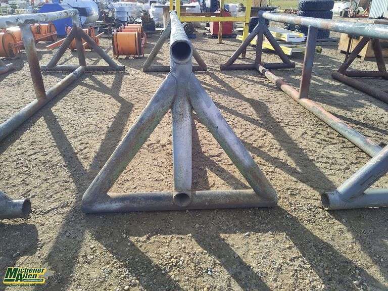 Pipe Stand Qty 1 Michener Allen Auctioneering Ltd