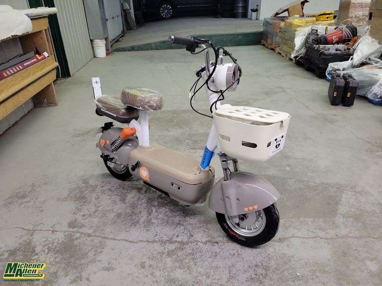2024 Unused RC Car Industry Classic Electric Scooter