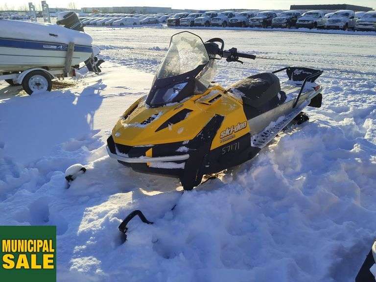 Non-Operable 2010 Ski-Doo Tundra 550F Snowmobile