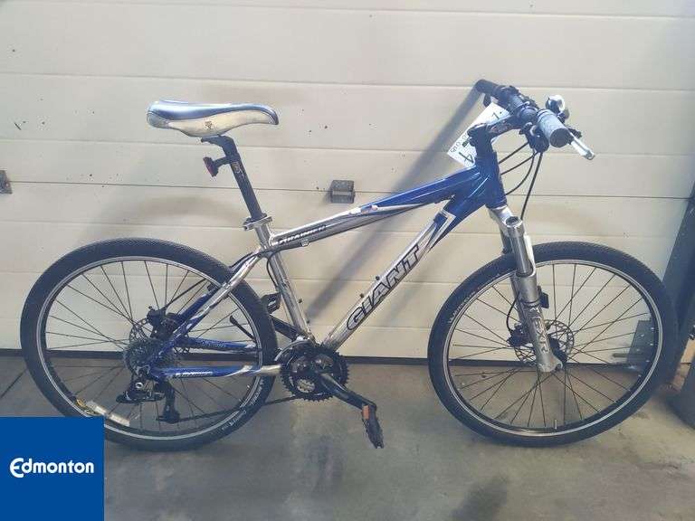 Giant Rainier Bicycle