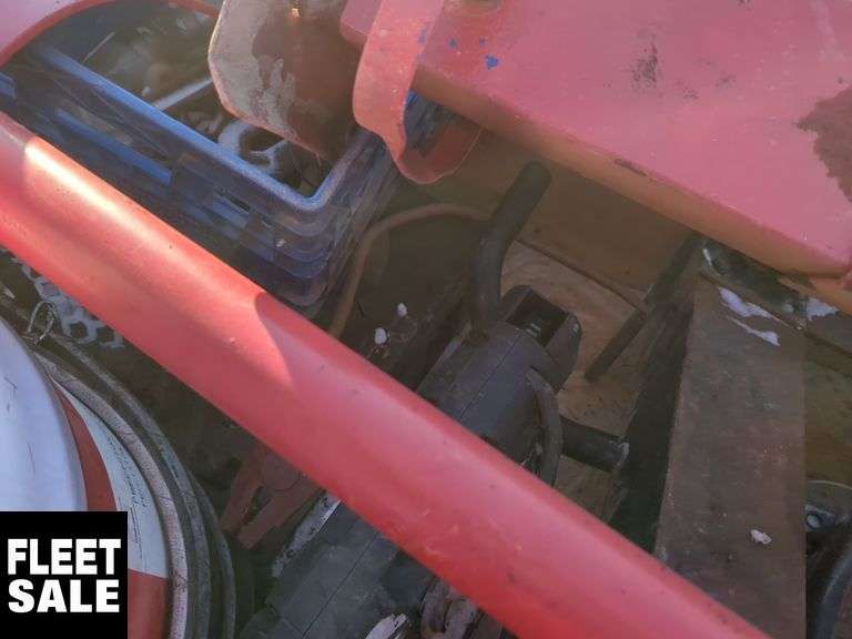 5th Wheel Hitch, Chain and Boomer, Pneumatic Greaser, Cylinder Dolly