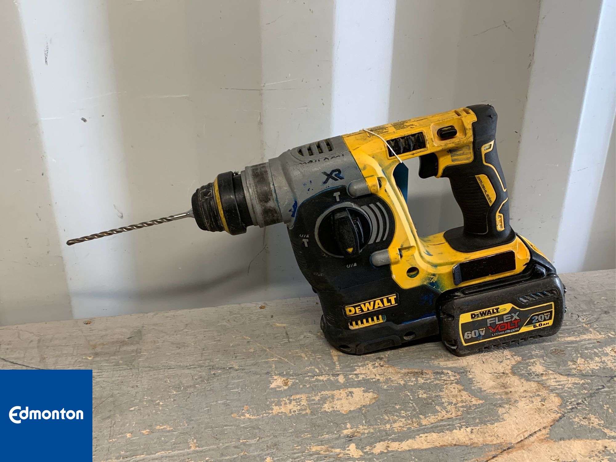 DEWALT コードレスハンマードリル DCH273 【公式通販】