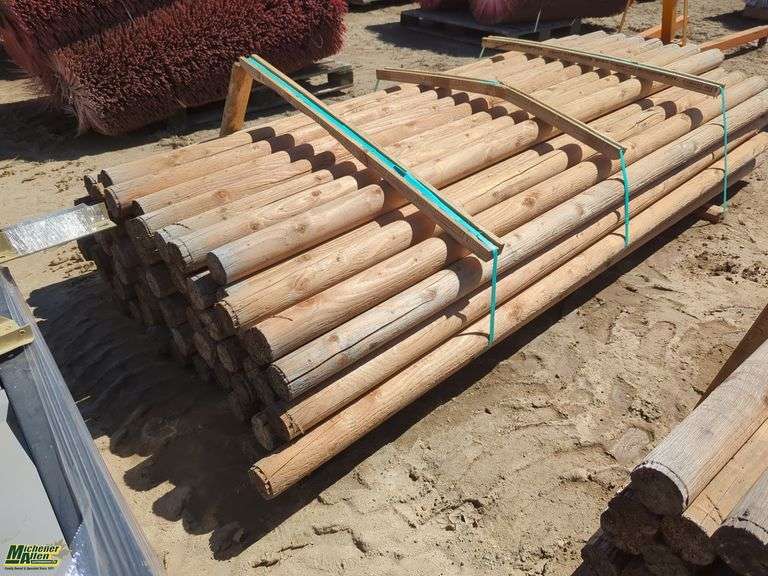 Douglas Fir Fencing Rails 8ft 6in long 3.5in diameter Approximately 72 ...