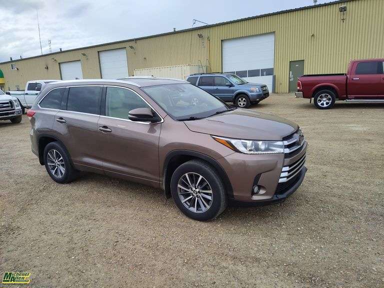 2018 Toyota Highlander AWD XLE 8-Passenger SUV - Michener Allen ...