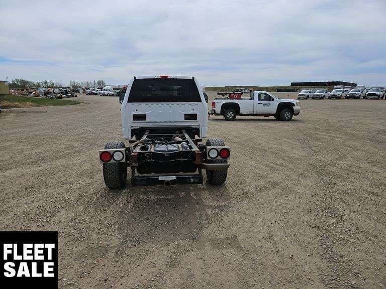 2019 Ford F-350 Super Duty Crew Cab 4x4 S/A Cab & Chassis
