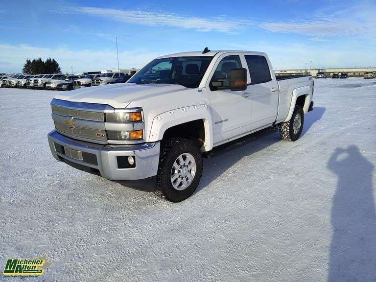 2017  Chevrolet  Silverado 2500HD  4x4 LT Crew Cab Z71 SB