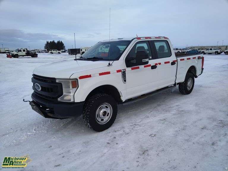 2022 Ford F-250 Super Duty 4x4 XL 4dr Crew Cab 6.8 ft. SB