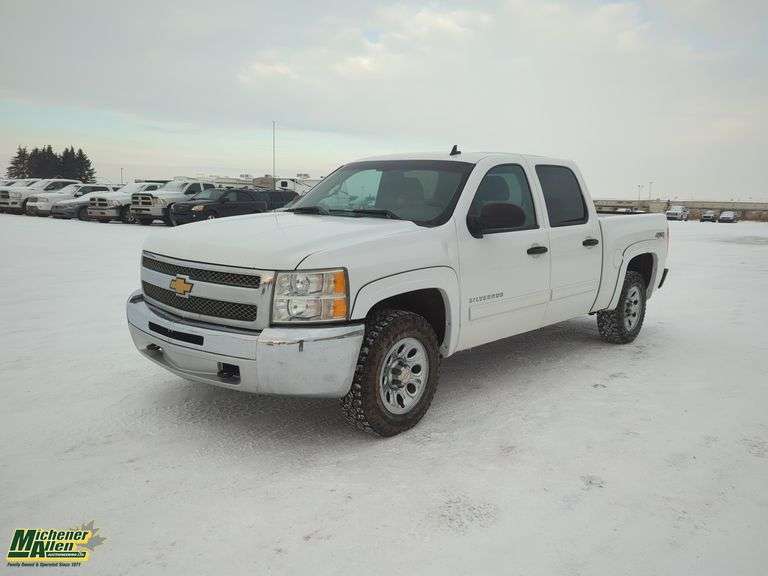 2012  Chevrolet  Silverado 1500  LT 4X4 Crew Cab SB