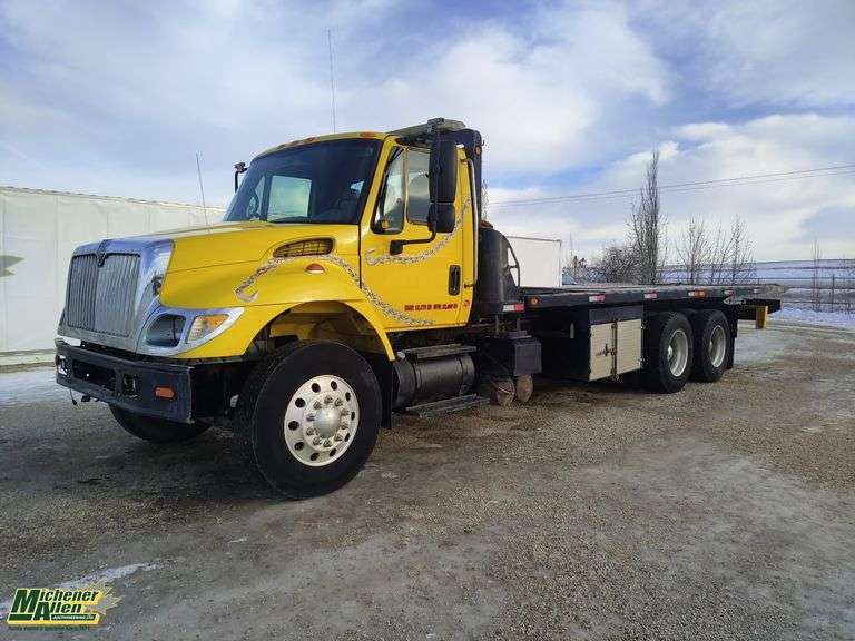 2004 International WorkStar 7500 T/A Tilt Deck Tow Truck