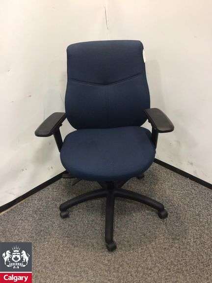 Global chair – blue