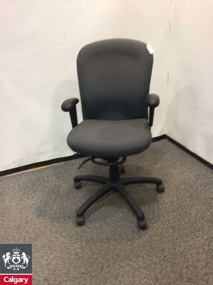 Global accolade chair grey