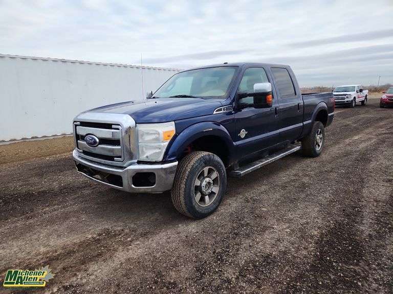 2011  Ford  F-350 SD  4x4 Lariat Crew Cab 6.8 ft. SB SRW Diesel